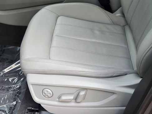 Used 2022 Audi Q5 2.0T Premium w/ Convenience Package AWD/4WD image 22