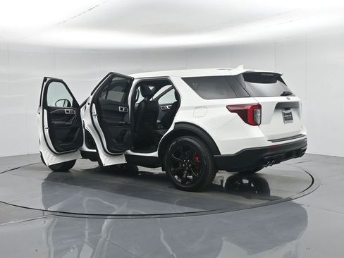 Certified 2022 Ford Explorer ST w/ ST Street Pack image 37