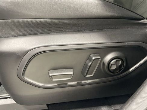 Used 2023 Jeep Grand Cherokee Trailhawk w/ Luxury Tech Group III AWD/4WD image 12