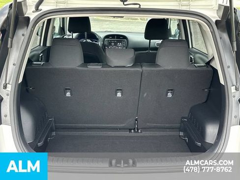 Used 2025 Kia Soul LX w/ LX Technology Package FWD image 21