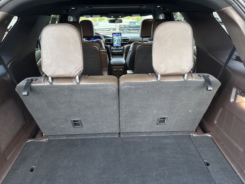 Used 2022 Ford Explorer King Ranch w/ Technology Package image 30