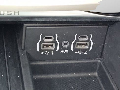 Used 2021 Chrysler Pacifica Limited w/ Premium & Safety Sphere Group AWD/4WD image 14