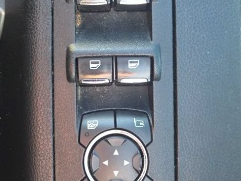 Used 2017 Ford F150 Lariat w/ Equipment Group 502A Luxury AWD/4WD image 17