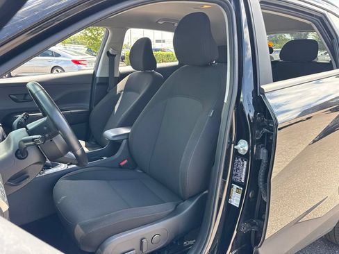 Used 2025 Hyundai Kona SEL FWD image 9