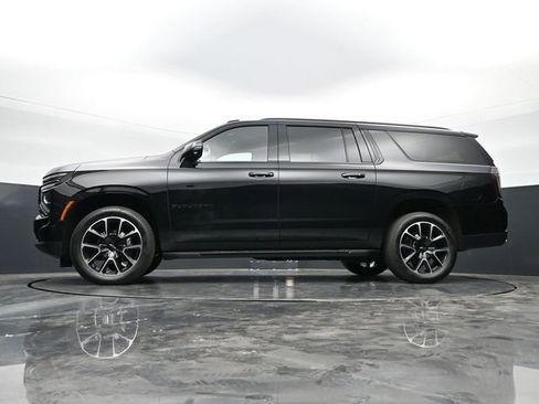 Used 2025 Chevrolet Suburban RST w/ Comfort Package AWD/4WD image 40