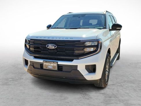 New 2025 Ford Expedition Active image 4