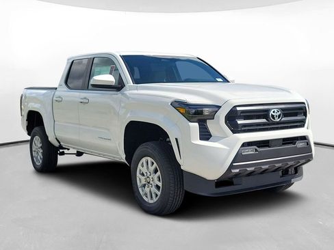 New 2026 Toyota Tacoma SR5 AWD/4WD image 3