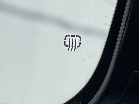 Used 2025 Jeep Grand Cherokee Altitude image 39