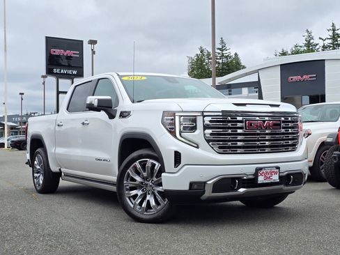 Used 2024 GMC Sierra 1500 Denali w/ Denali Reserve Package AWD/4WD image 1