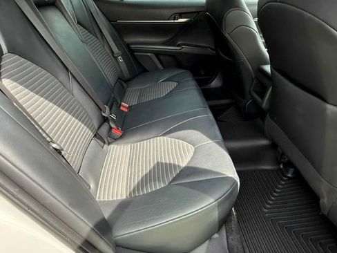 Used 2023 Toyota Camry SE image 17