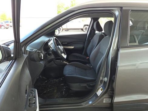 Used 2019 Nissan Kicks SV FWD image 15