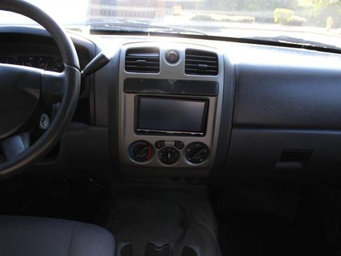 Used 2005 Chevrolet Colorado LS RWD image 13