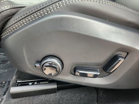 New 2026 Volvo XC60 B5 Ultra w/ Climate Package image 13