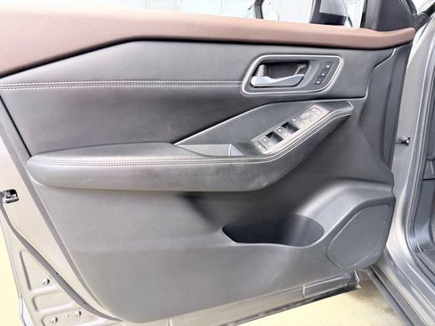 Used 2021 Nissan Rogue SL AWD/4WD image 8
