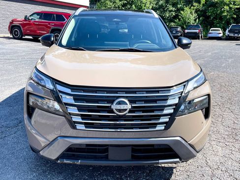 Used 2024 Nissan Rogue SL w/ SL Premium Package AWD/4WD image 7