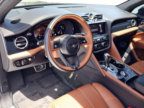 Certified 2023 Bentley Bentayga Extended Wheelbase AWD/4WD image 4