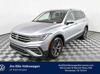 Certified 2022 Volkswagen Tiguan SE w/ Panoramic Sunroof Package video 2