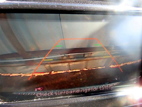 Used 2018 Nissan Rogue S image 29