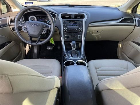 Used 2014 Ford Fusion SE image 10