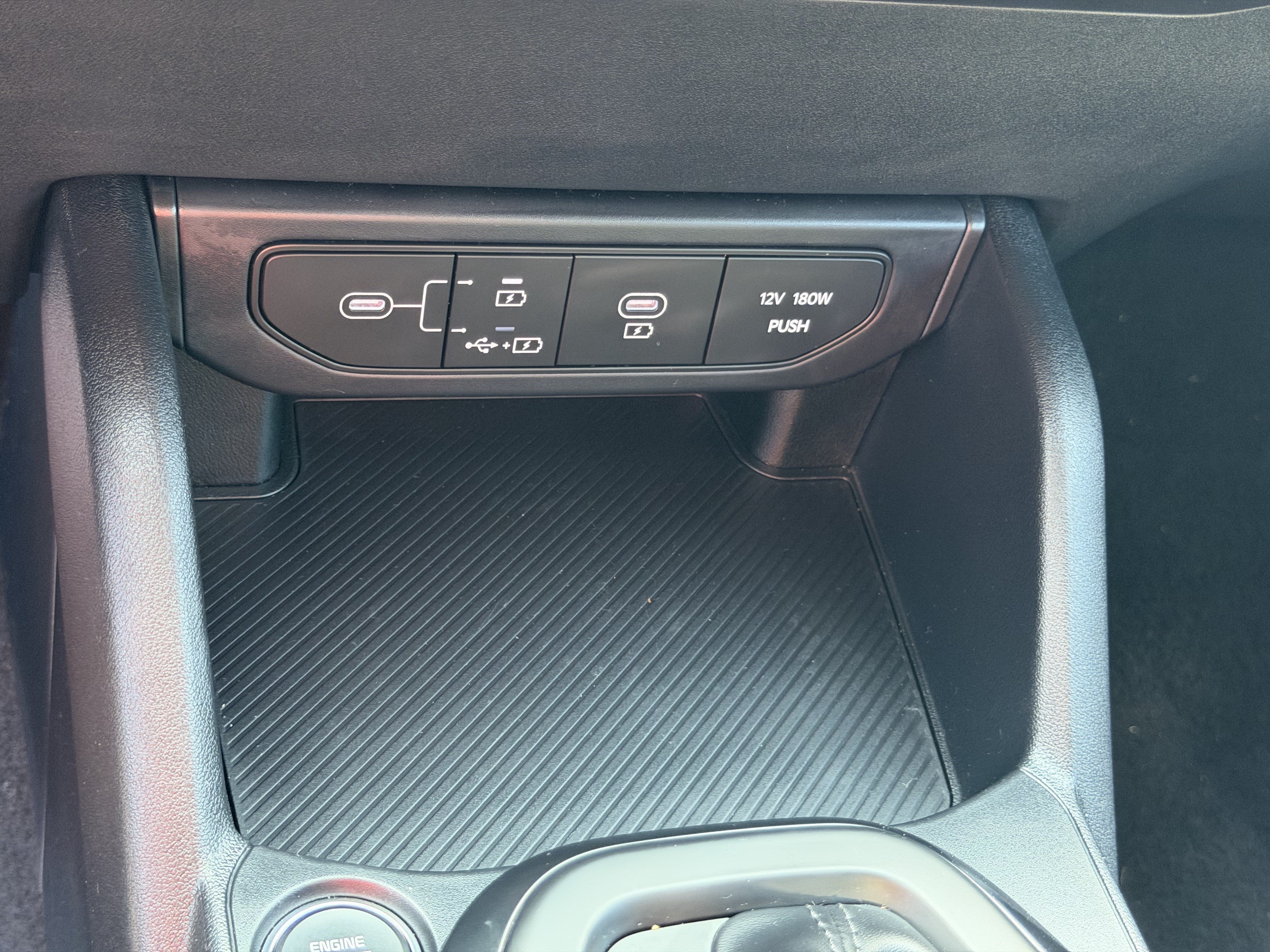 Certified 2025 Kia K4 FWD image 33