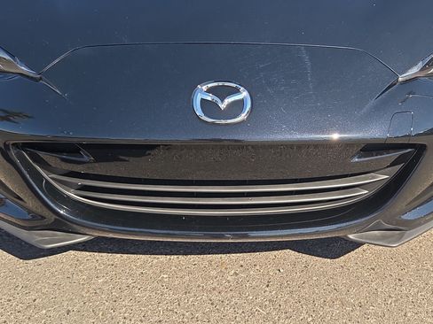 Used 2016 MAZDA MX-5 Miata Grand Touring RWD image 9