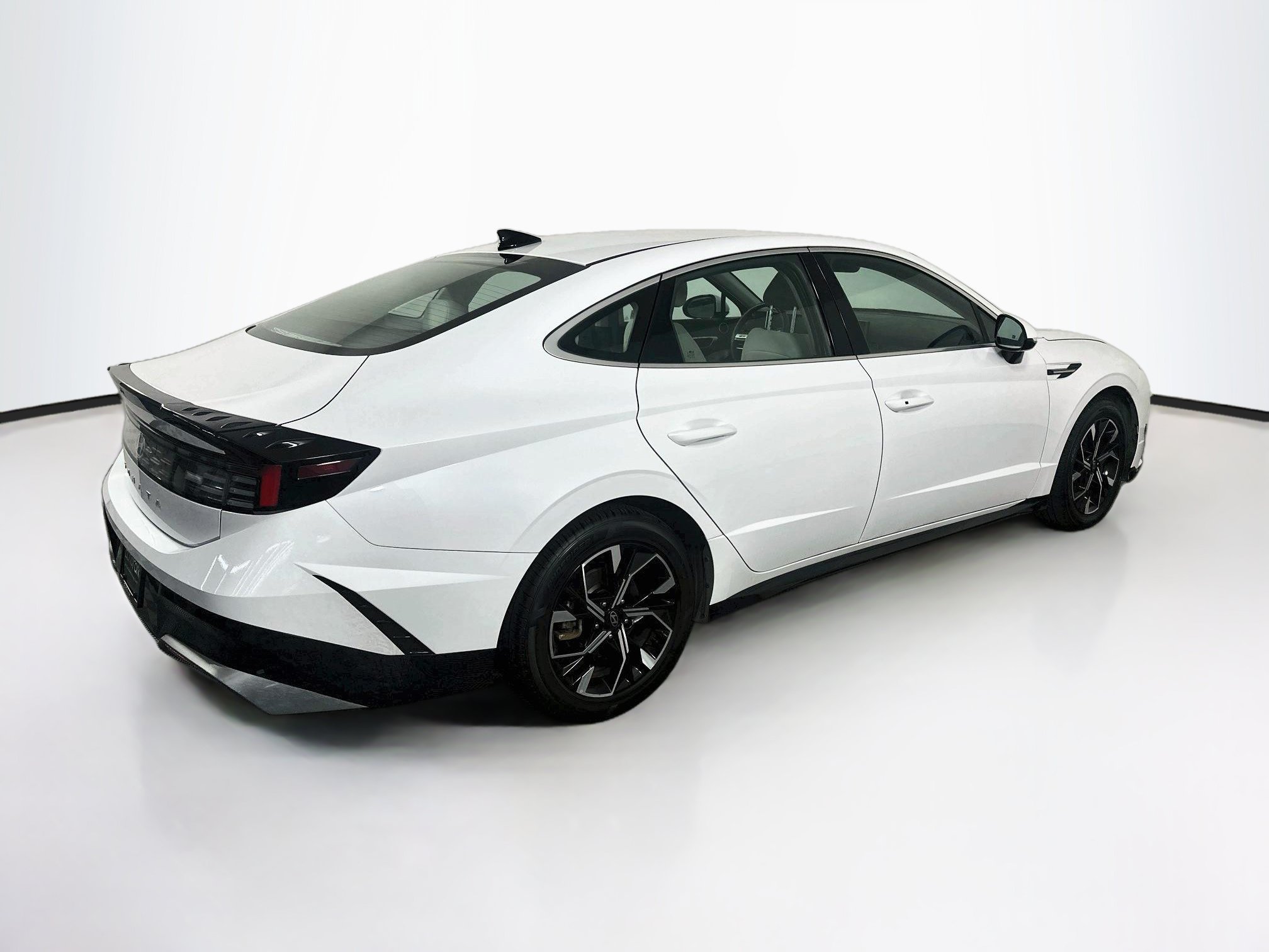 Used 2025 Hyundai Sonata SEL FWD image 9