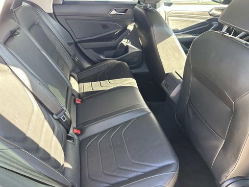 Certified 2022 Volkswagen Jetta SEL image 10