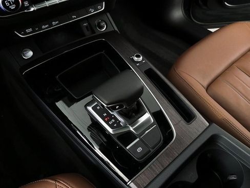 Used 2023 Audi Q5 2.0T Premium w/ Convenience Package image 16