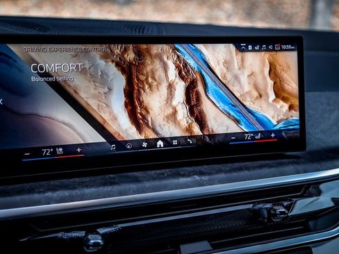 Used 2026 BMW X7 xDrive40i w/ Executive Package image 13