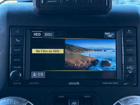 Used 2016 Jeep Wrangler Unlimited Rubicon image 22