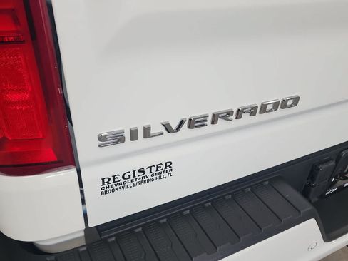 Used 2025 Chevrolet Silverado 1500 RST AWD/4WD image 16