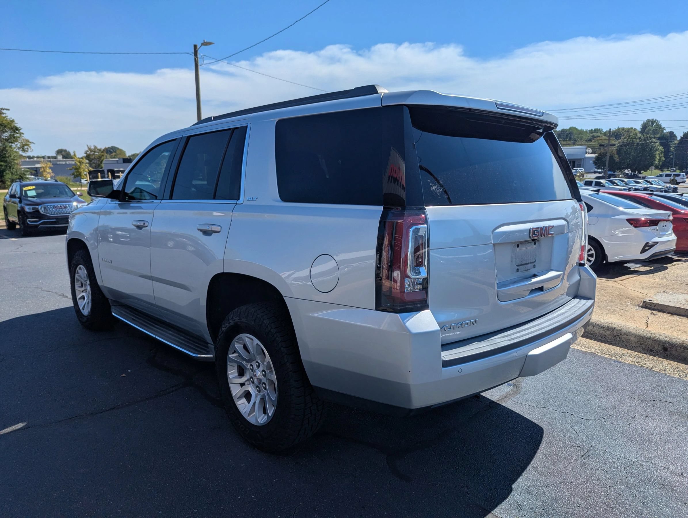 Used 2017 GMC Yukon SLT RWD image 5
