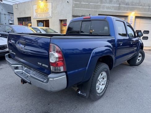 Used 2014 Toyota Tacoma 4x4 Double Cab w/ SR5 Package image 7