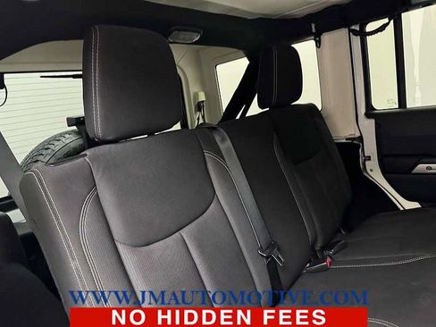 Used 2013 Jeep Wrangler Unlimited Sahara w/ Dual Top Group AWD/4WD image 18