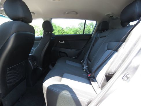 Used 2016 Kia Sportage LX AWD/4WD image 18