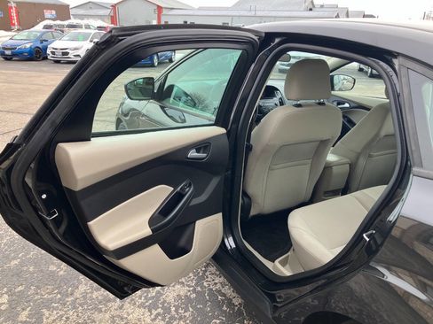 Used 2015 Ford Focus SE image 11