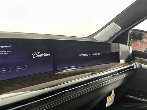 Used 2026 Cadillac Escalade ESV Platinum Sport AWD/4WD image 32