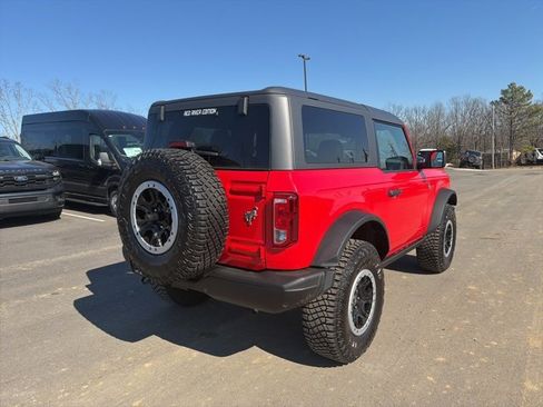 Used 2024 Ford Bronco Black Diamond w/ Sasquatch Package image 3