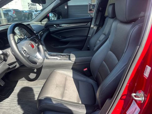 Used 2020 Honda Accord Sport image 9