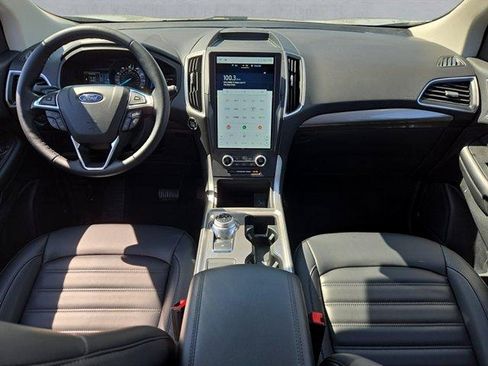 Certified 2024 Ford Edge SEL w/ Convenience Package AWD/4WD image 9