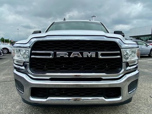 Used 2020 RAM 2500 Tradesman w/ Chrome Appearance Group RWD image 4
