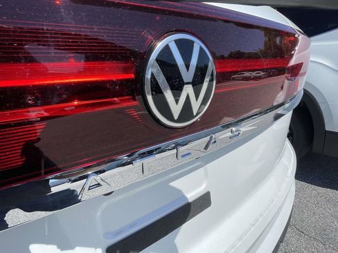 New 2026 Volkswagen Atlas Cross Sport SE FWD image 9