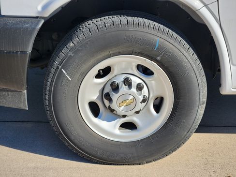 New 2025 Chevrolet Express 3500 w/ Power Convenience Package image 16