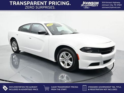 Used 2023 Dodge Charger SXT RWD image 1