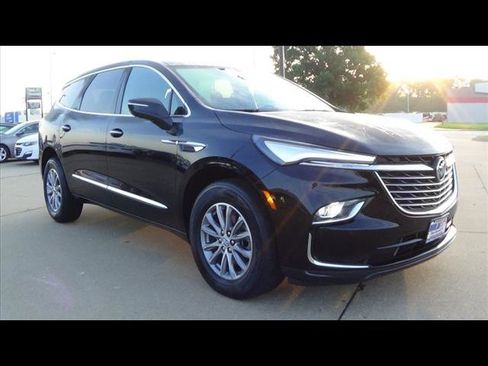 Used 2024 Buick Enclave Premium image 4