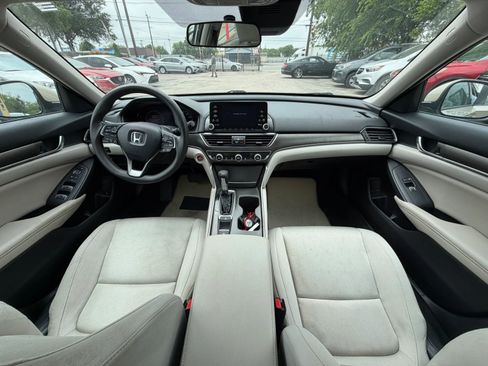 Used 2018 Honda Accord LX image 11