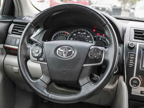 Used 2012 Toyota Camry XLE w/ Leather Pkg image 15