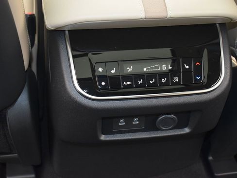 New 2026 Nissan Armada Platinum image 15