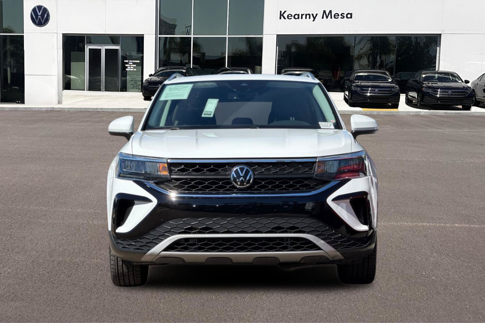 Used 2023 Volkswagen Taos SE FWD image 9
