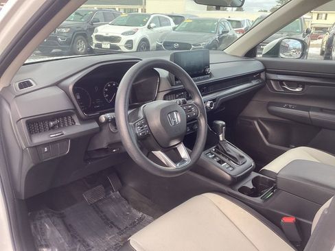 Used 2024 Honda CR-V LX image 11